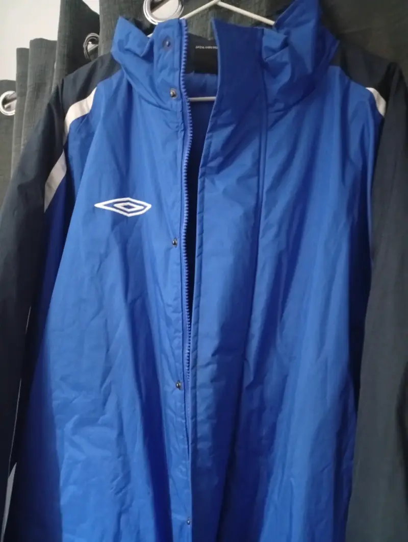 Chaqueta azul deportiva Umbro - 1