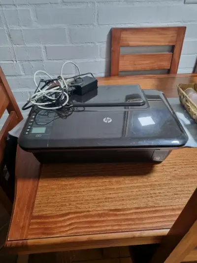 Impresora multifuncional HP negra - miniatura 3