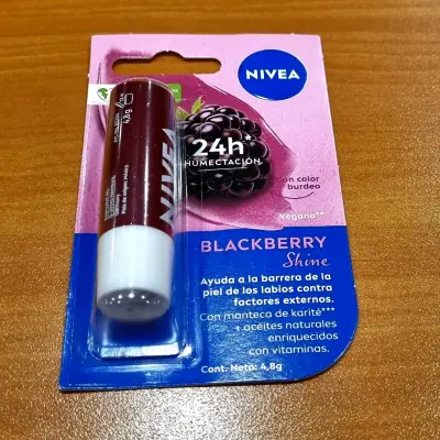 Set de bálsamos labiales Nivea - miniatura 4