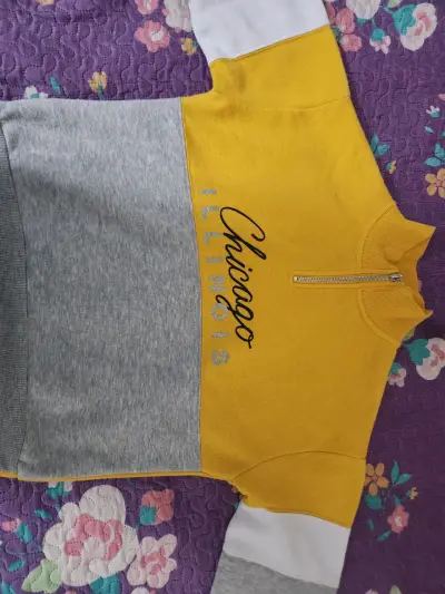 Poleron cluster teen chicago amarillo - miniatura 1