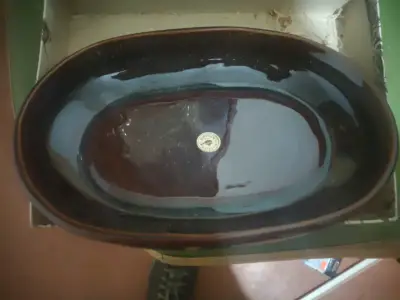 Fuente de cerámica marrón - miniatura 3