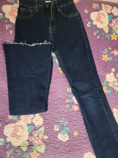 Jeans acampanados azul oscuro - miniatura 2