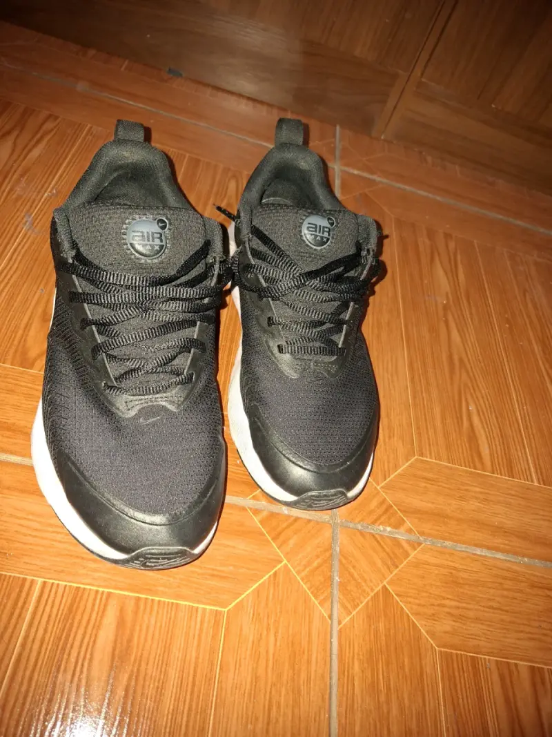 Zapatillas deportivas negras - 1
