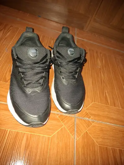 Zapatillas deportivas negras - miniatura 1