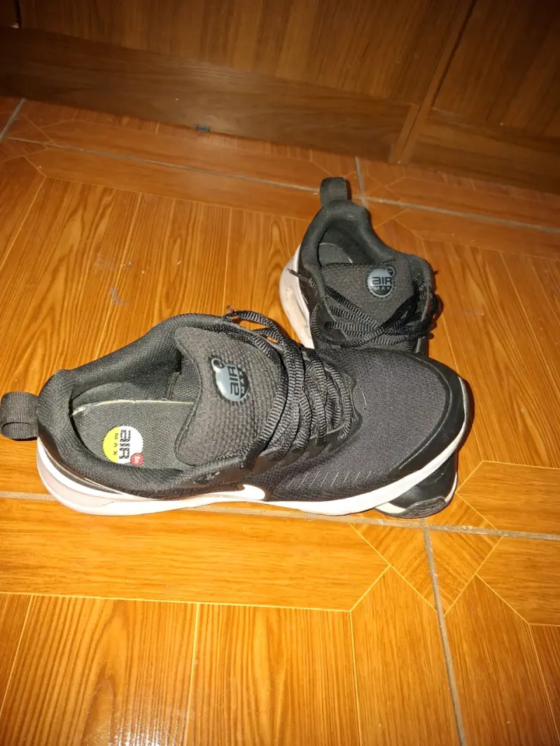 Zapatillas deportivas negras - 2