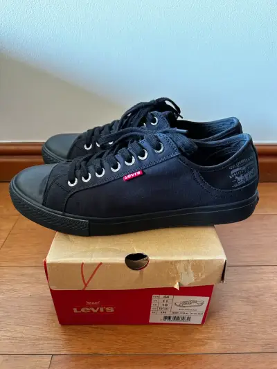 Zapatillas negras Levi's talla 44 - miniatura 3