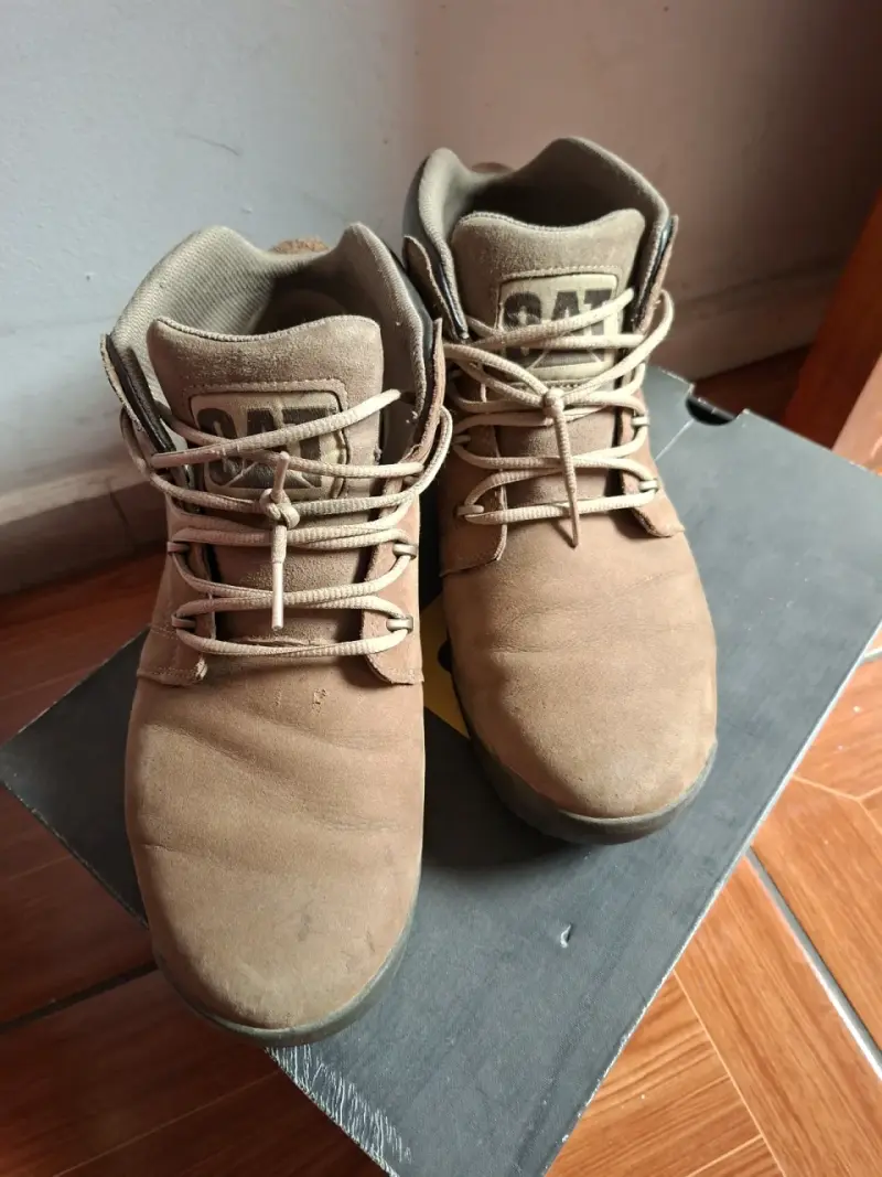 Botas de hombre CAT marrones