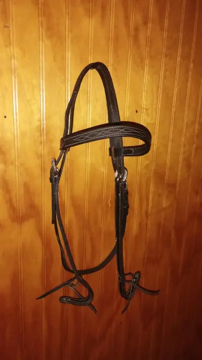 Cabezada de cuero tipo western para caballo - miniatura 1