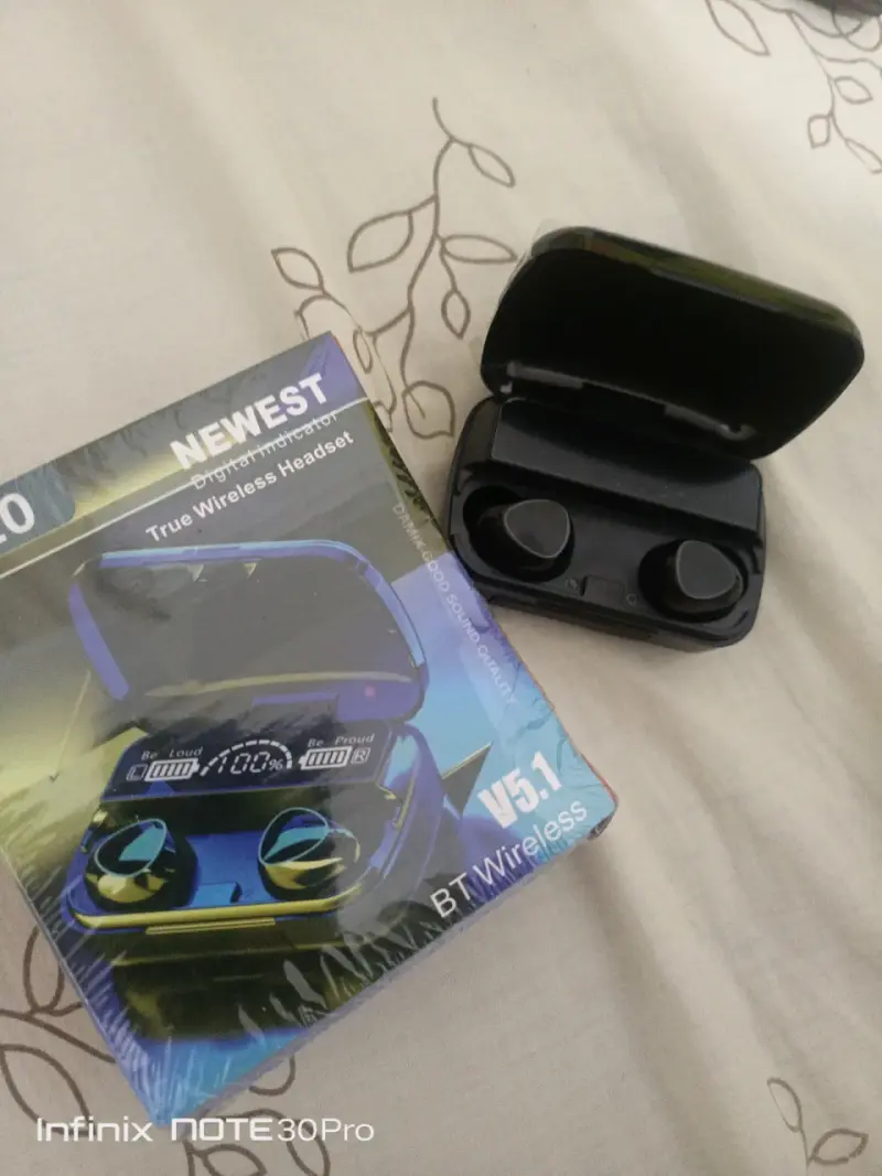Auriculares inalámbricos M10 nuevos - 2