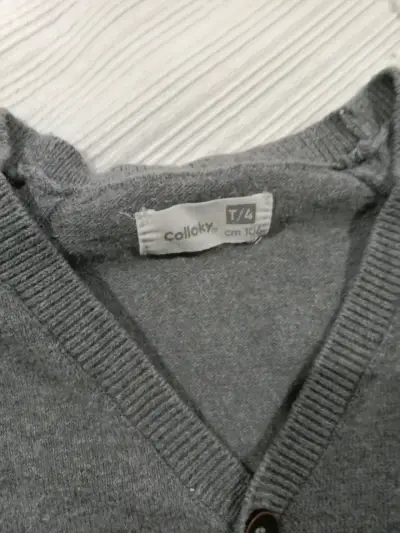 Cardigan gris de lana - miniatura 2