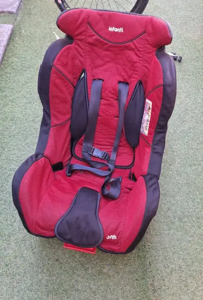 Silla de auto roja Infanti - miniatura 1