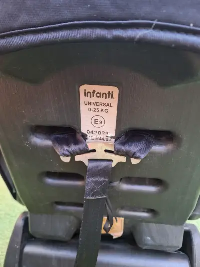 Silla de auto roja Infanti - miniatura 3