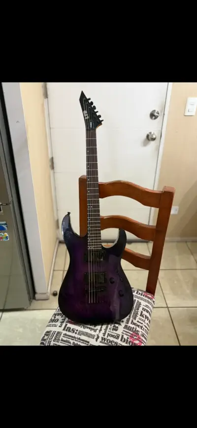 Guitarra eléctrica LTD M-200DX - miniatura 1