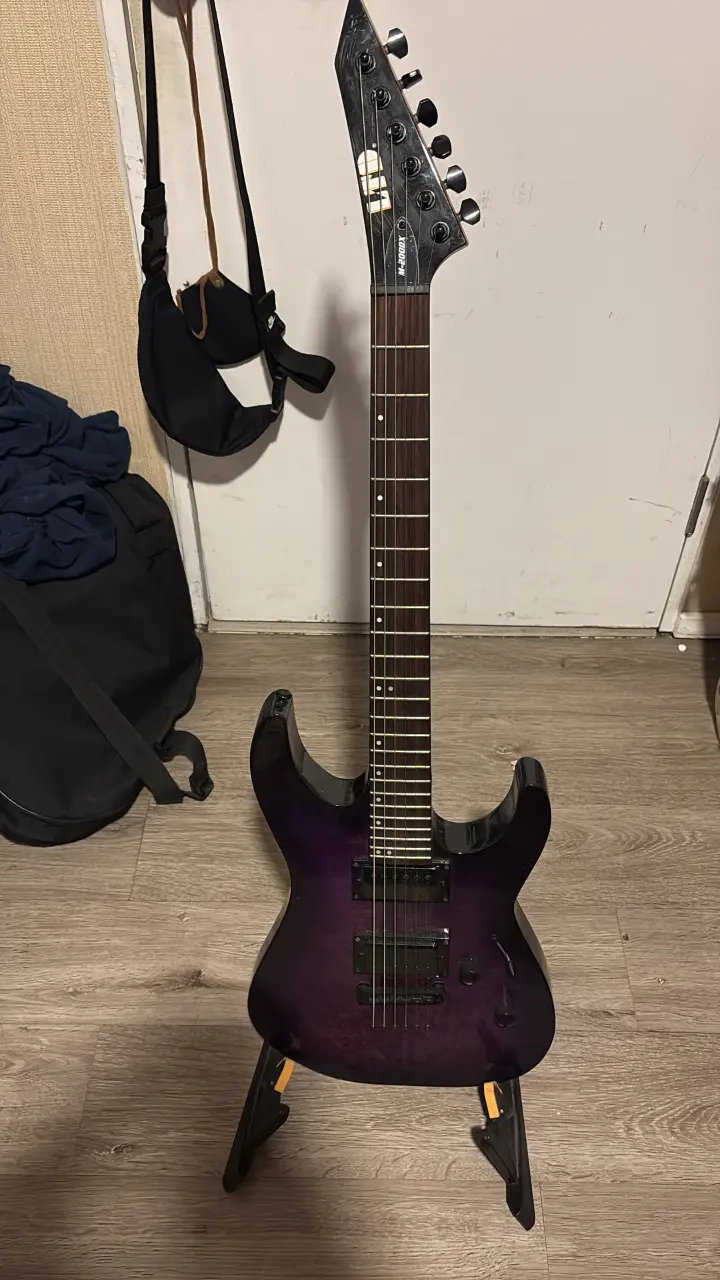 Guitarra eléctrica LTD M-200DX - 2