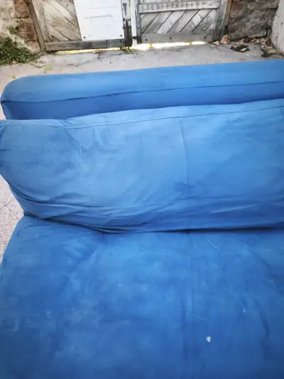 Sofá azul estilo moderno - miniatura 3