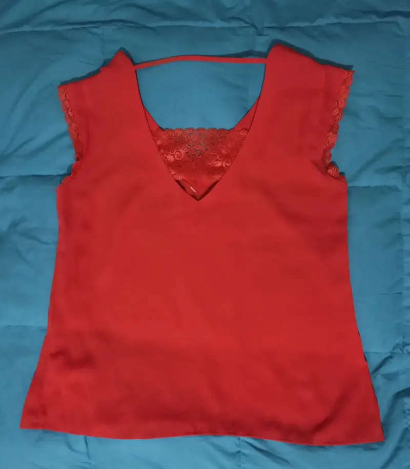 Blusa roja sin mangas - 1