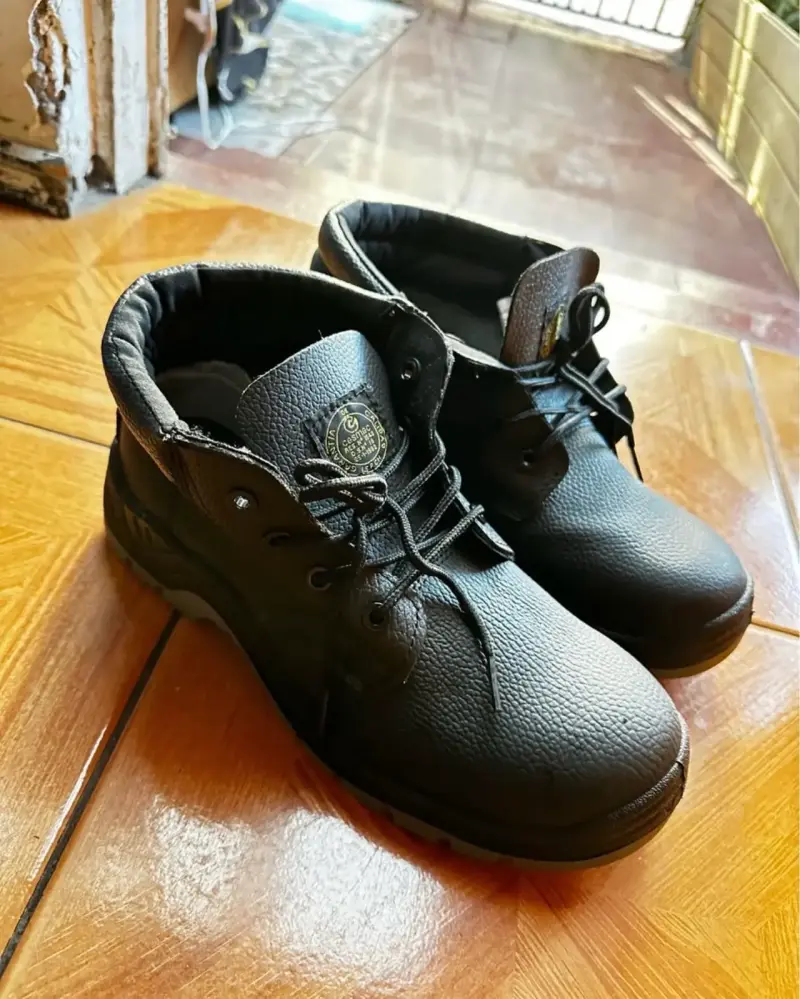 Bototos de cuero negro - 1