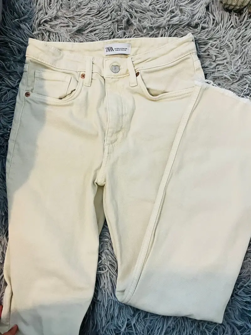 Jeans beige Zara mujer