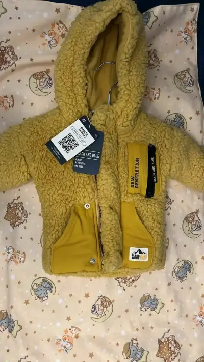 Chaqueta amarilla de bebé - miniatura 4