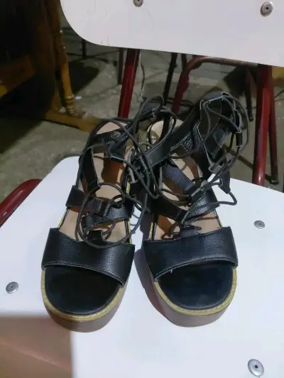 Sandalias negras cmoran - miniatura 1