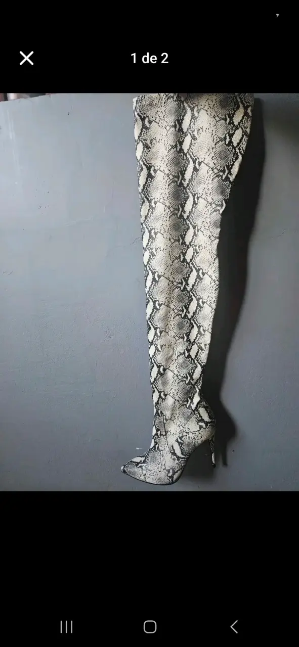 Botas altas con estampado de serpiente STEVE M. - 1