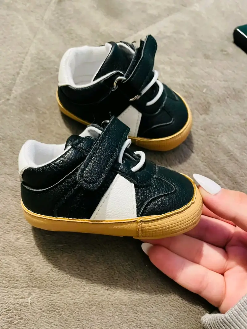 Zapatos deportivos bebé negro y blanco - 3