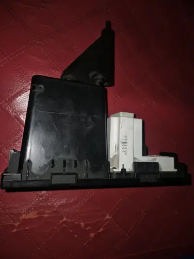 Reloj digital de auto - miniatura 2