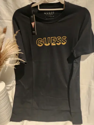 Polera Guess negra estampada y AX - miniatura 2