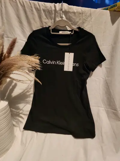 Polera Calvin Klein - miniatura 4