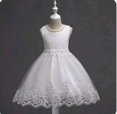 Vestido de niña blanco elegante - miniatura 1