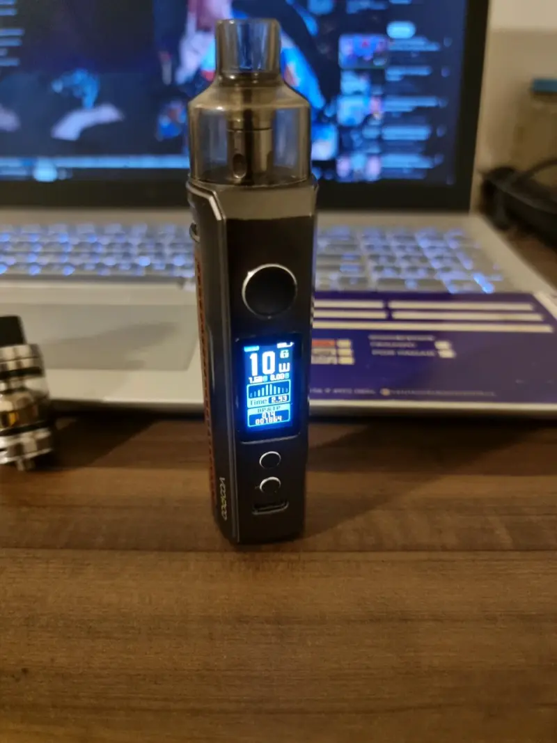 Vapeador Voopoo con pantalla