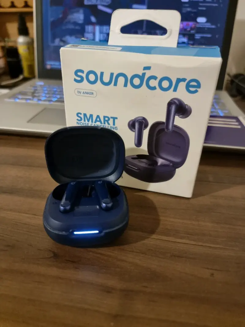 Audífonos Soundcore Anker p40i - 1
