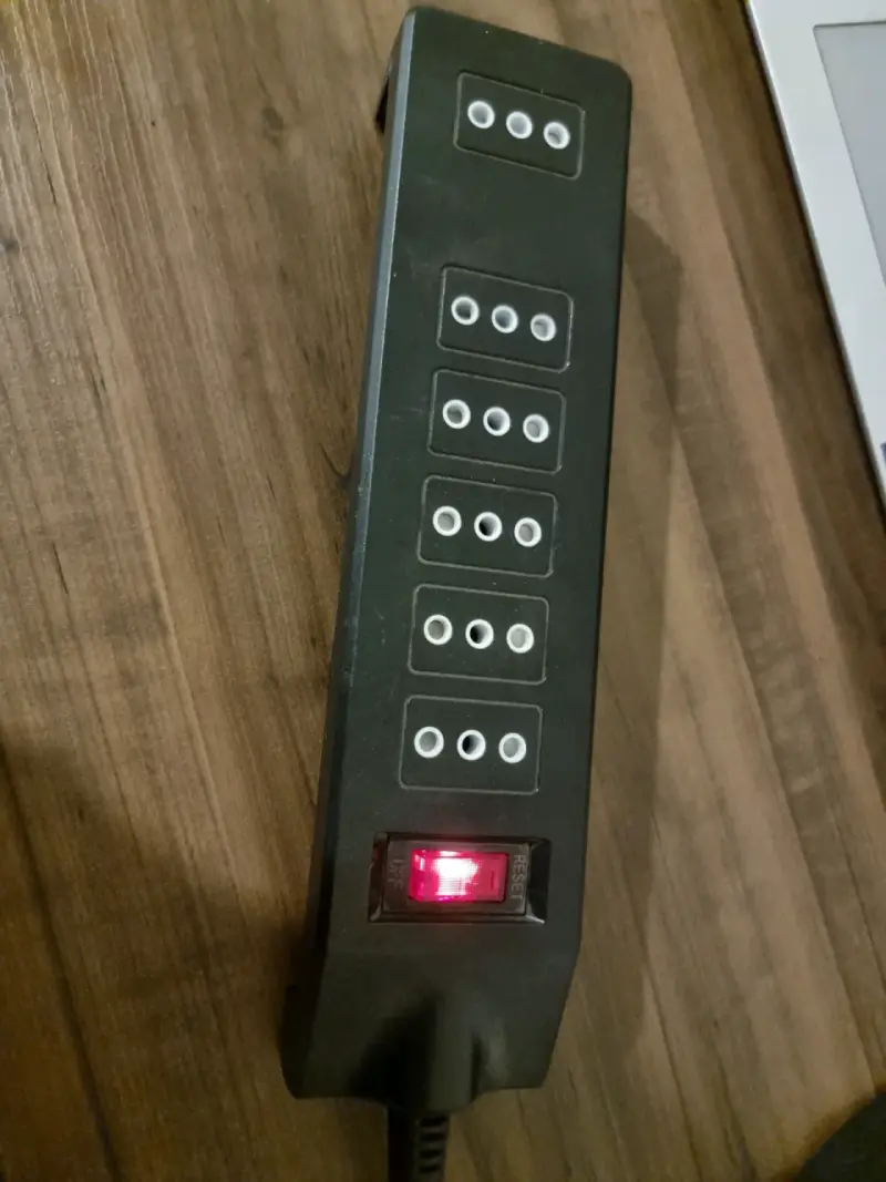 Zapatilla eléctrica con interruptor 5 mts