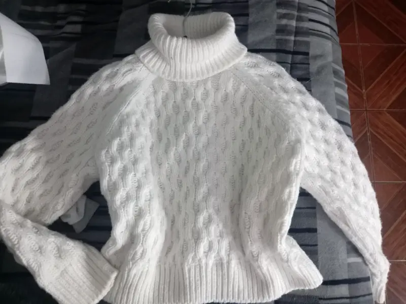 Suéter blanco de lana gruesa - 1