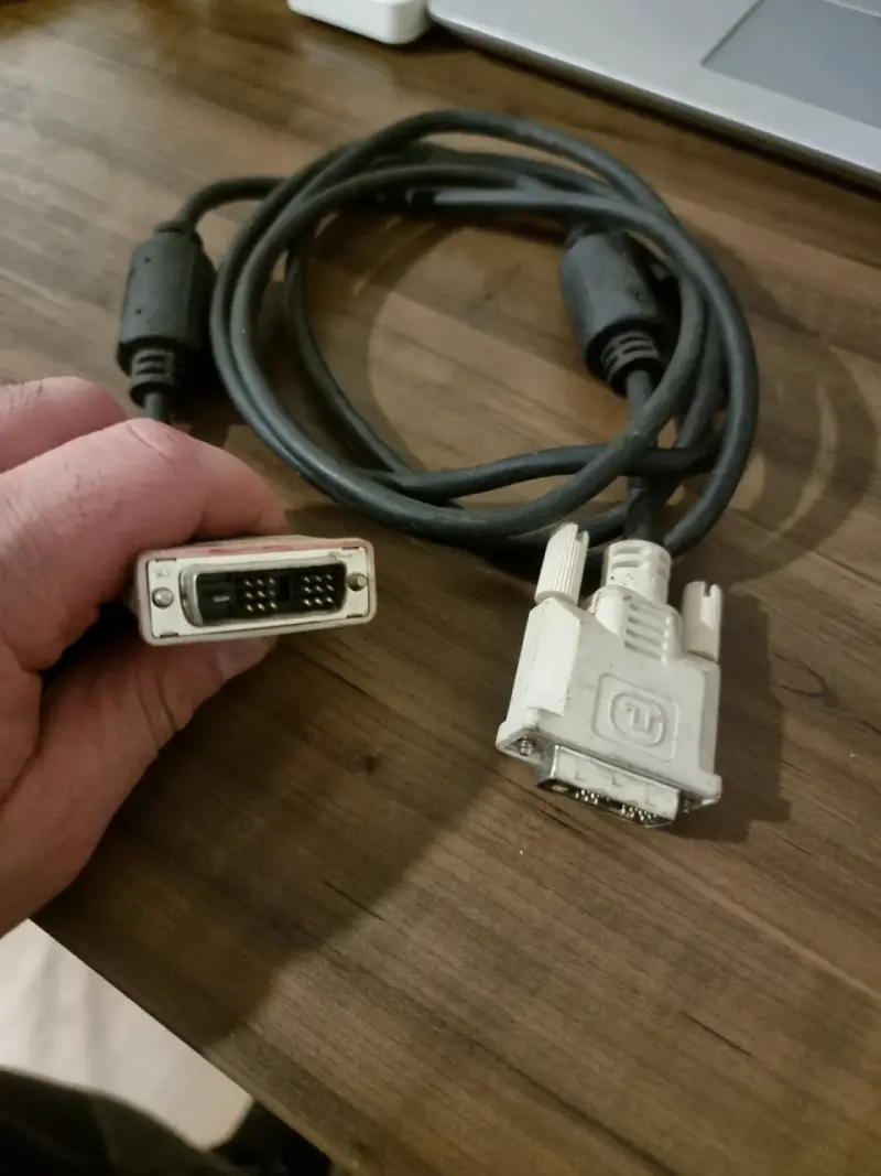 Cable DVI en buen estado