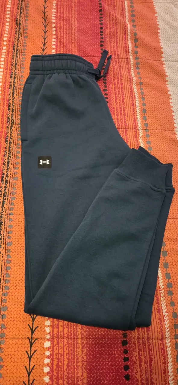 Jogger petróleo Under Armour, talla S - 1