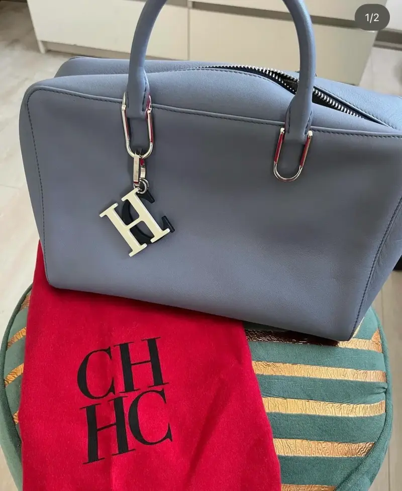 Bolso azul CH original con logo