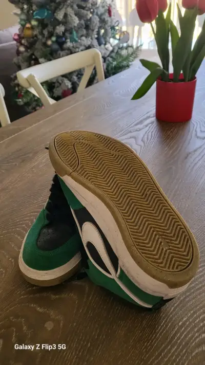 Zapatillas deportivas verde y negro - miniatura 2