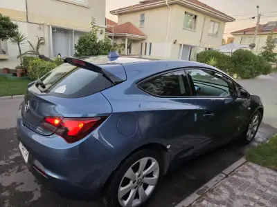 Opel Astra GCT 2015 - miniatura 6