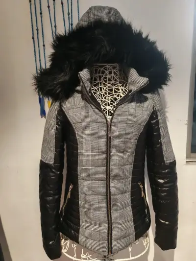 Chaqueta a cuadros con capucha - miniatura 1