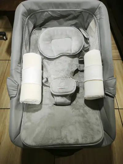 Silla mecedora para bebé - miniatura 2