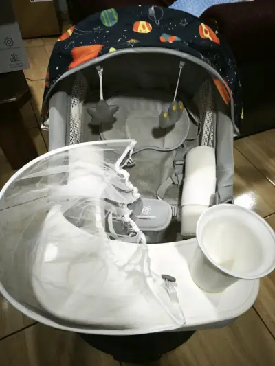 Silla mecedora para bebé - miniatura 3