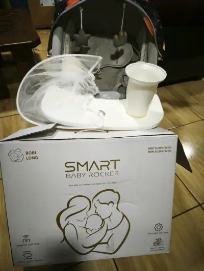 Silla mecedora para bebé - miniatura 4