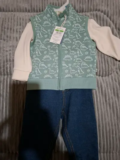 Conjunto infantil dinosaurios verde - miniatura 1