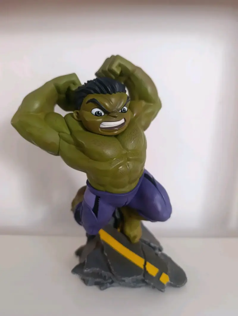 Figura coleccionable Hulk