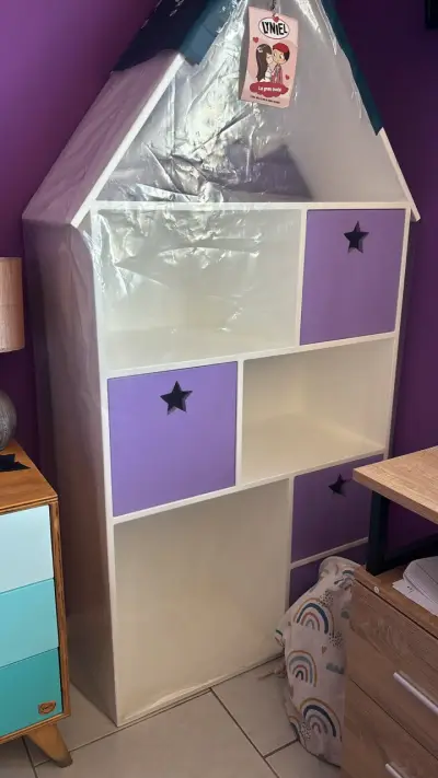 Estante infantil forma de casa - miniatura 1