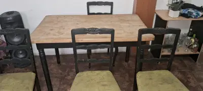 Mesa de comedor con sillas - miniatura 3