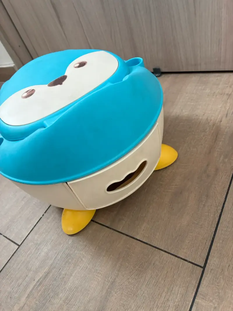 Bacinica infantil azul pingüino - 2