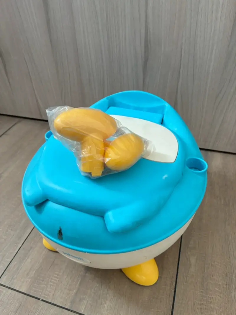 Bacinica infantil azul pingüino - 6