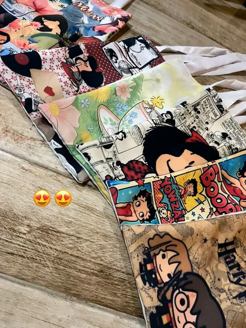 Bolsos con diseño de personajes